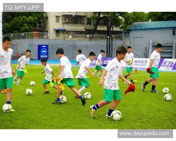 德甲青训政策改革新规发布助力年轻球员全面发展与职业成长