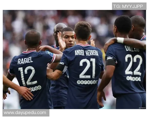 巴黎圣日耳曼主场击败里昂,卫冕法甲冠军加速赛季冲刺步伐 巴黎圣日耳曼主场击败里昂,卫冕法甲冠军加速赛季冲刺步伐