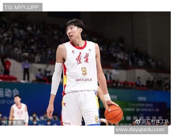 周琦获评中国篮球名人堂,成为历史上最年轻的成员 周琦获评中国篮球名人堂,成为历史上最年轻的成员