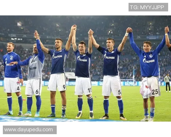 沙尔克04遭遇连败危机，球队状态低迷难复苏